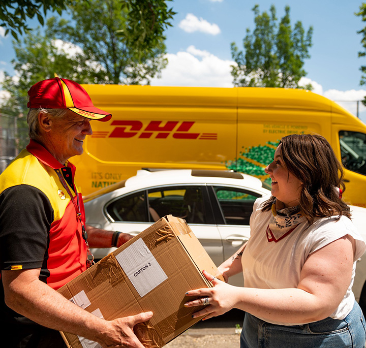 DHL